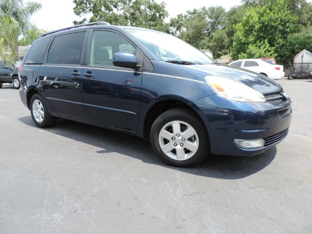 2005 Toyota Sienna SEL Sport Utility 4D