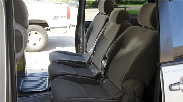 2005 Toyota Sienna X