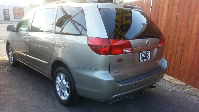 2005 Toyota Sienna XLT 4.6L 4WD