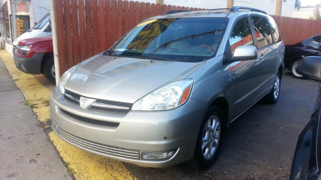 2005 Toyota Sienna XLT 4.6L 4WD