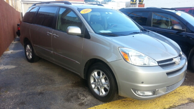 2005 Toyota Sienna XLT 4.6L 4WD