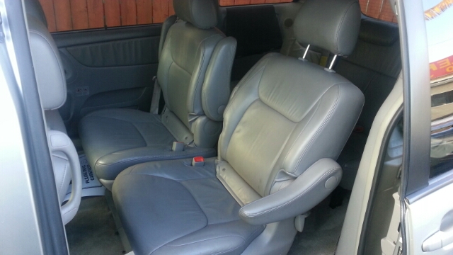 2005 Toyota Sienna XLT 4.6L 4WD