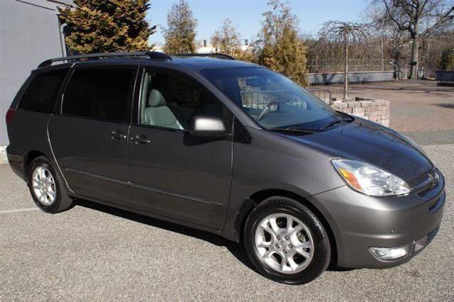 2005 Toyota Sienna 2 Wheel 2500hd