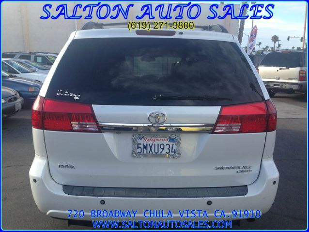 2005 Toyota Sienna Eddie Bauer 4x4