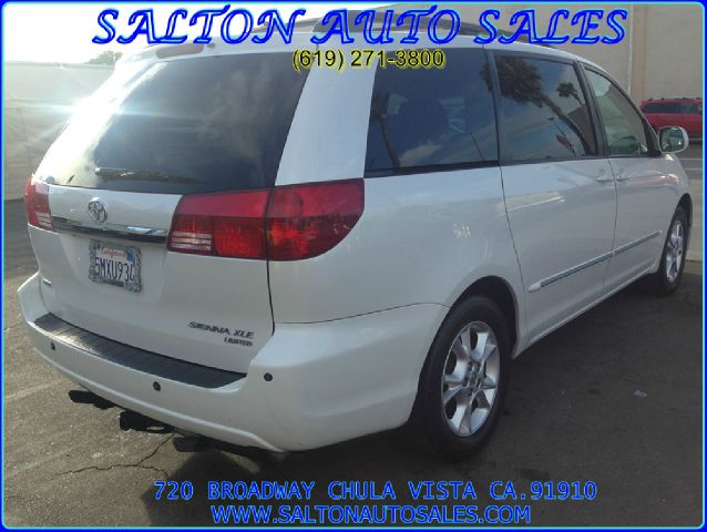 2005 Toyota Sienna Eddie Bauer 4x4