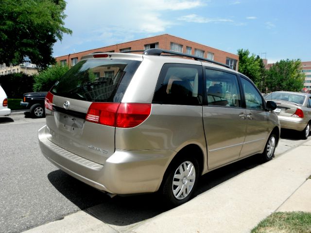 2005 Toyota Sienna Unknown