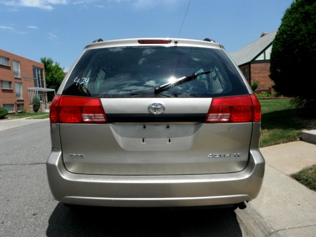 2005 Toyota Sienna Unknown
