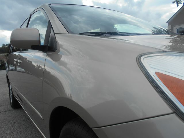 2005 Toyota Sienna SEL Sport Utility 4D