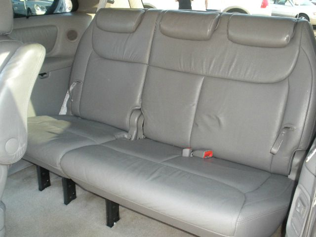 2005 Toyota Sienna Eddie Bauer 4x4