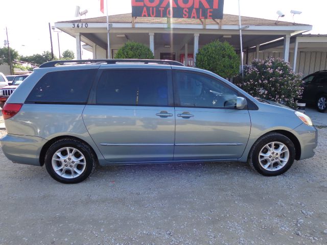 2005 Toyota Sienna Eddie Bauer 4x4