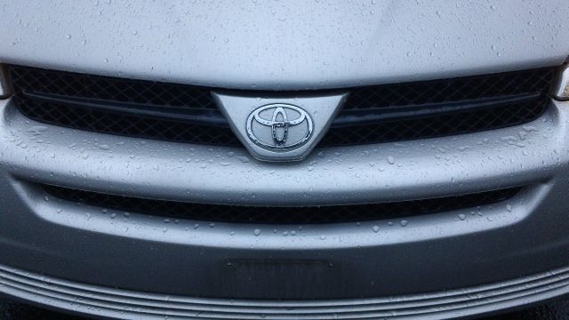 2005 Toyota Sienna FX35 AWD