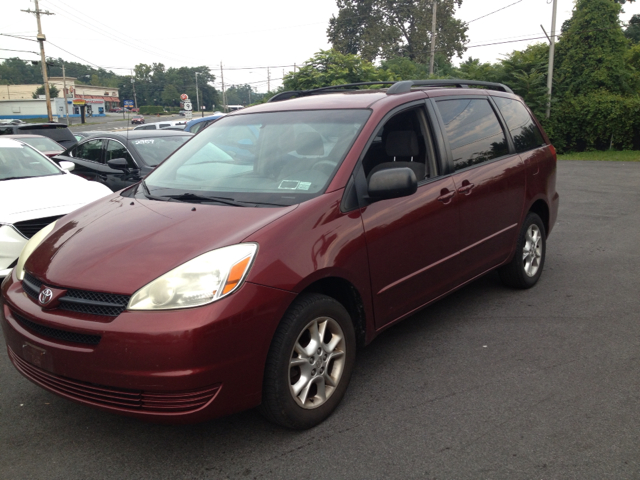 2005 Toyota Sienna 4.6L XLT Sport