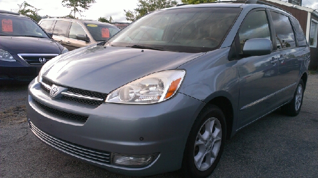 2005 Toyota Sienna XLT 4.6L 4WD