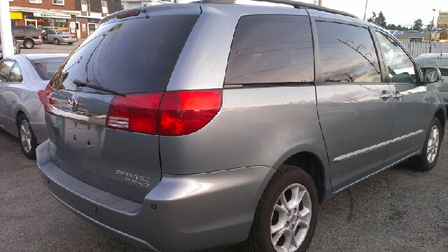 2005 Toyota Sienna XLT 4.6L 4WD