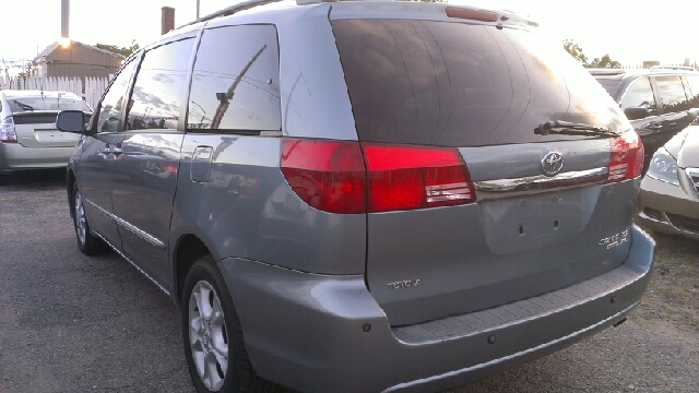 2005 Toyota Sienna XLT 4.6L 4WD