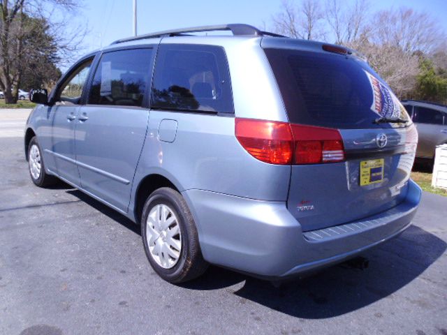 2005 Toyota Sienna 1994 Chevrolet 1500 Silverado