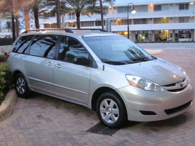 2006 Toyota Sienna XLT 4.6L 4WD