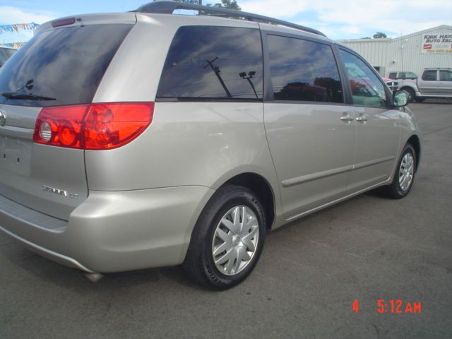 2006 Toyota Sienna XLT 4.6L 4WD