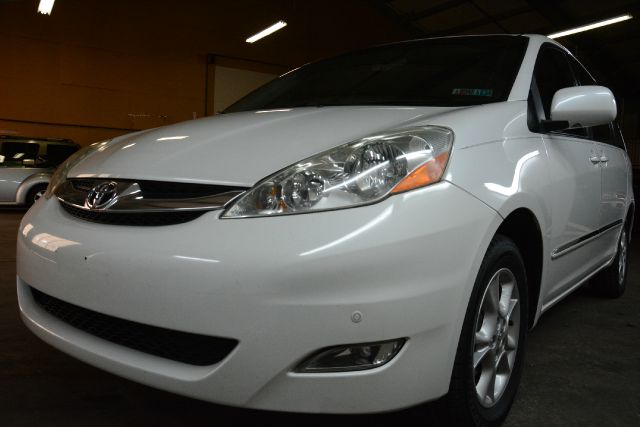 2006 Toyota Sienna XLT 4.6L 4WD