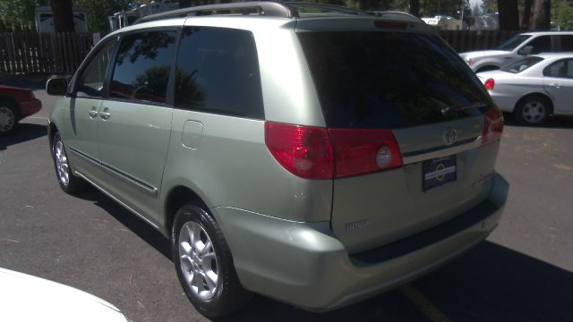 2006 Toyota Sienna XLT 4.6L 4WD