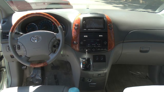 2006 Toyota Sienna XLT 4.6L 4WD
