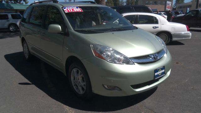 2006 Toyota Sienna XLT 4.6L 4WD
