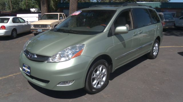 2006 Toyota Sienna XLT 4.6L 4WD