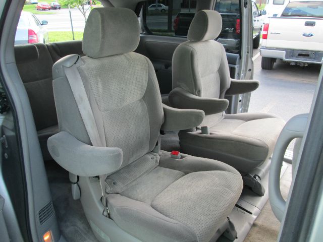 2006 Toyota Sienna 35TH Anniversary AWD