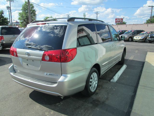2006 Toyota Sienna 35TH Anniversary AWD