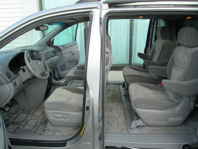 2006 Toyota Sienna 35TH Anniversary AWD