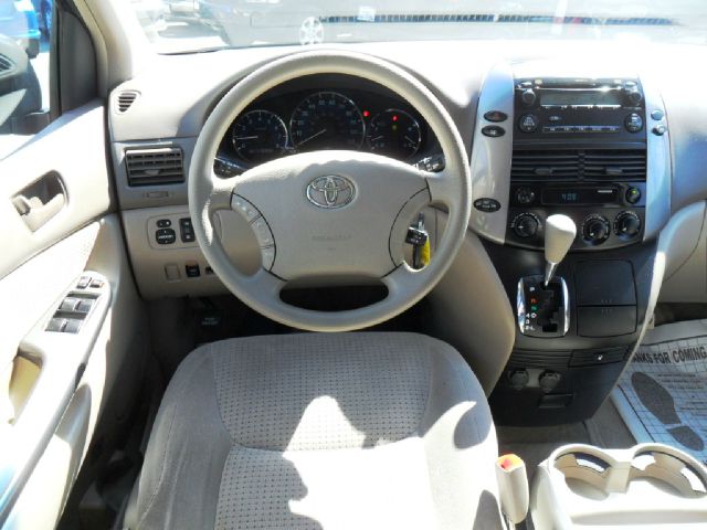2006 Toyota Sienna XLT 4.6L 4WD