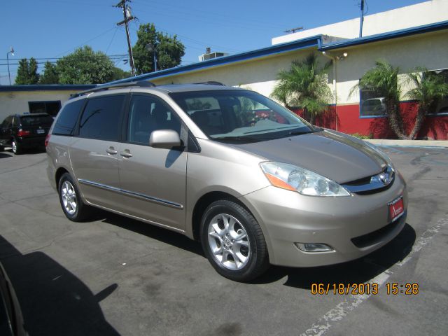 2006 Toyota Sienna Eddie Bauer 4x4
