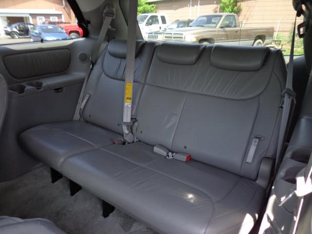 2006 Toyota Sienna FX35 AWD