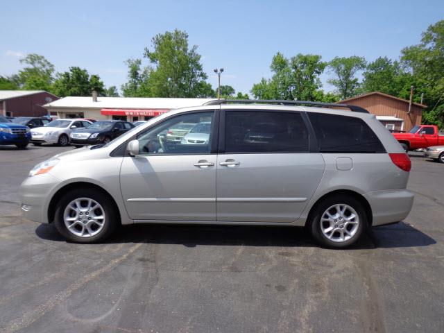 2006 Toyota Sienna FX35 AWD