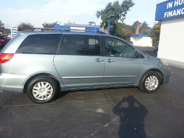2006 Toyota Sienna XLT 4.6L 4WD