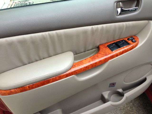 2006 Toyota Sienna SEL Sport Utility 4D