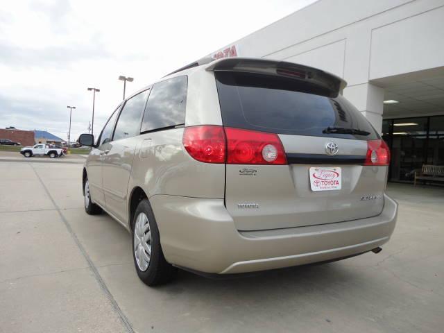2006 Toyota Sienna SEL Sport Utility 4D