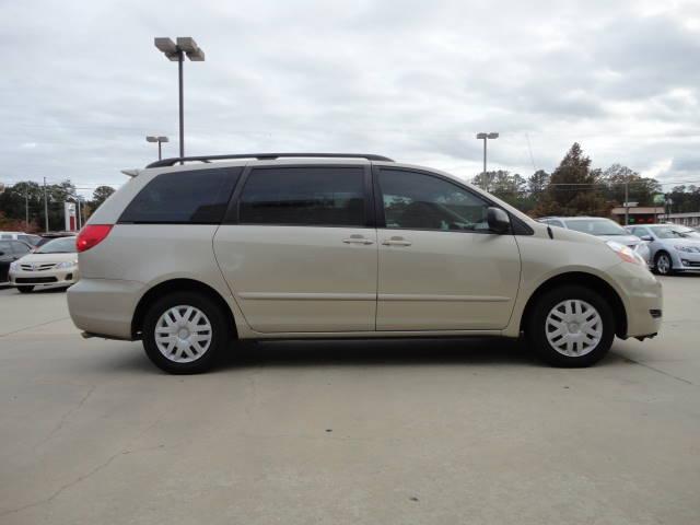 2006 Toyota Sienna SEL Sport Utility 4D