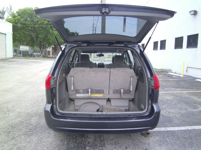 2006 Toyota Sienna Eddie Bauer 5.4L 4WD