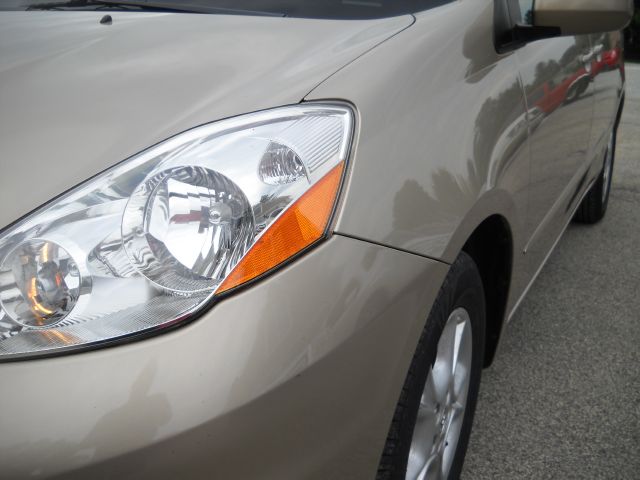 2006 Toyota Sienna SEL Sport Utility 4D