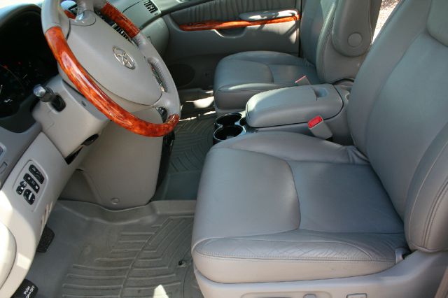 2006 Toyota Sienna 3.0 Avant Quattro