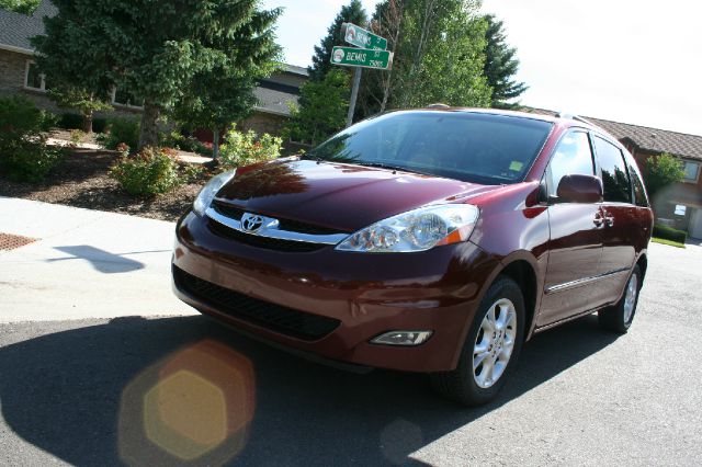 2006 Toyota Sienna 3.0 Avant Quattro