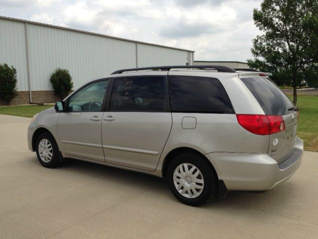 2006 Toyota Sienna XLT 4.6L 4WD