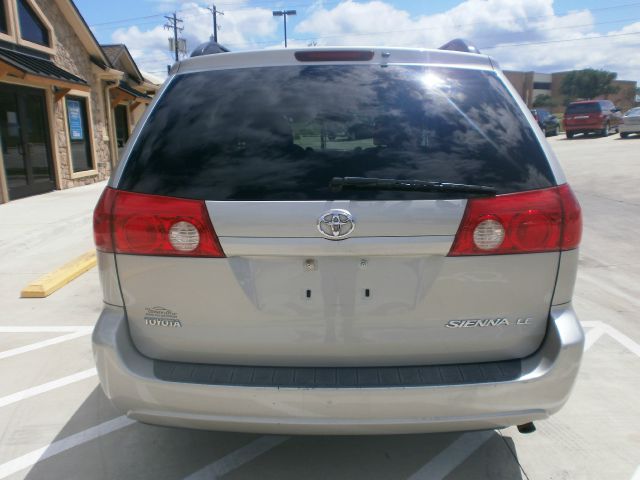 2006 Toyota Sienna XLT 4.6L 4WD
