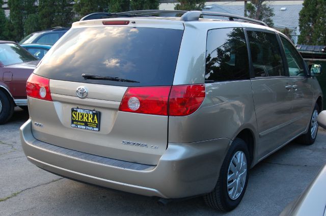2006 Toyota Sienna 750i TRUE Sport