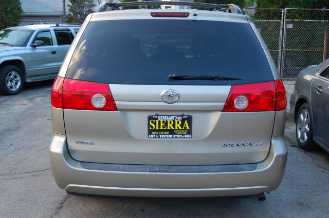 2006 Toyota Sienna 750i TRUE Sport