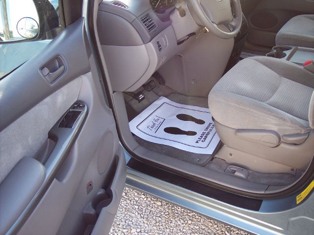 2006 Toyota Sienna XLT 4.6L 4WD