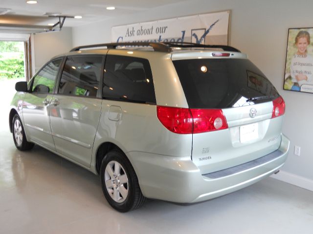 2006 Toyota Sienna XLT 4.6L 4WD