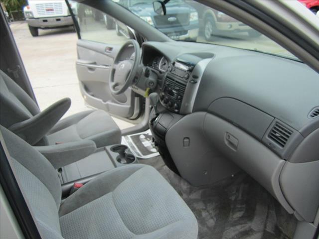 2006 Toyota Sienna Unknown