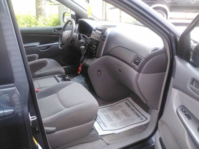 2006 Toyota Sienna 4.6L XLT Sport